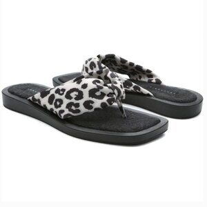 Sanctuary leopard Muse Black Thong Slip On Sandal Flip-Flops 8